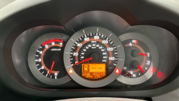 Used Toyota RAV4 2010 for sale - 75309286: Photo 11