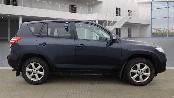 Used Toyota RAV4 2010 for sale - 75309286: Photo 6