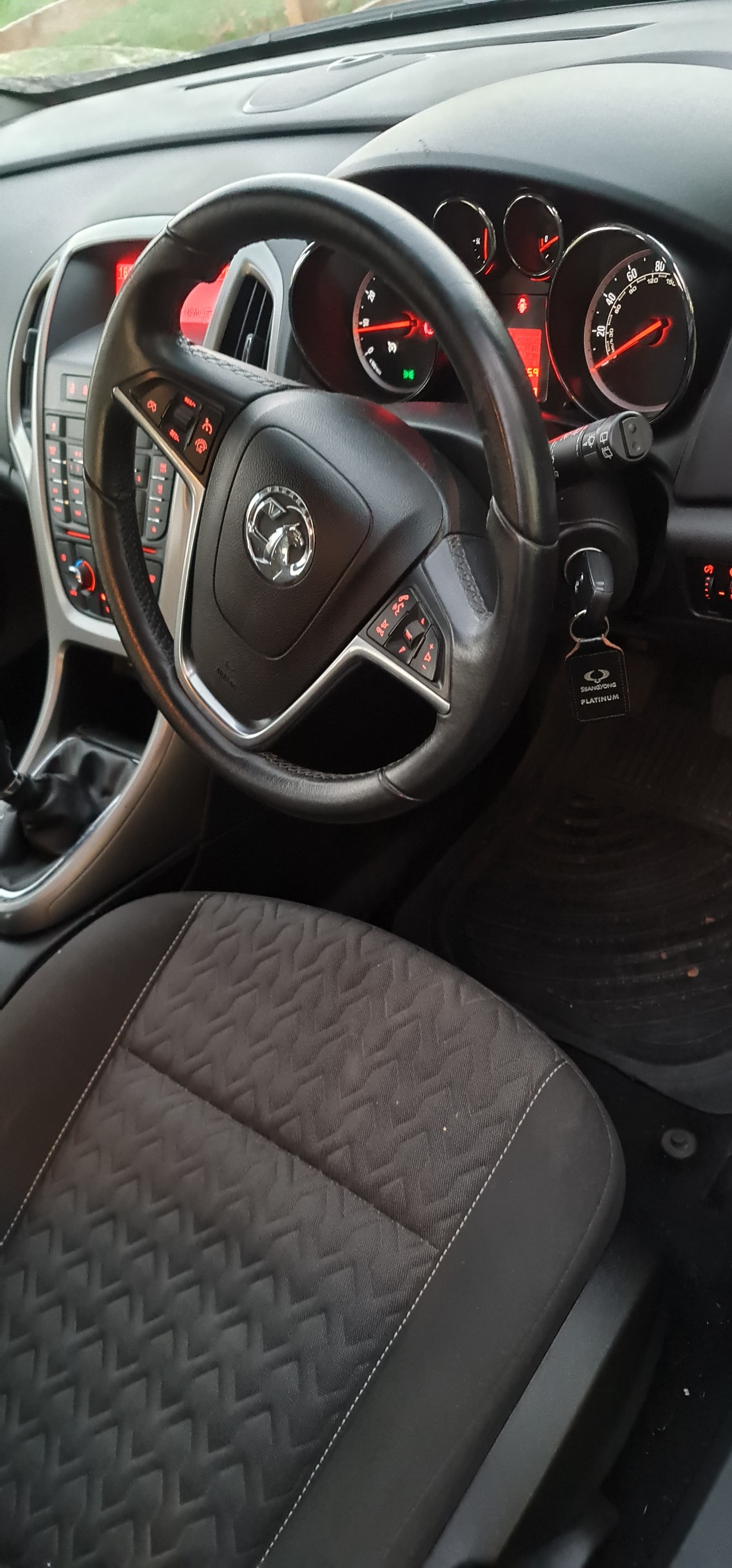 Used Vauxhall Astra 2013 for sale - 76626697: Photo 16