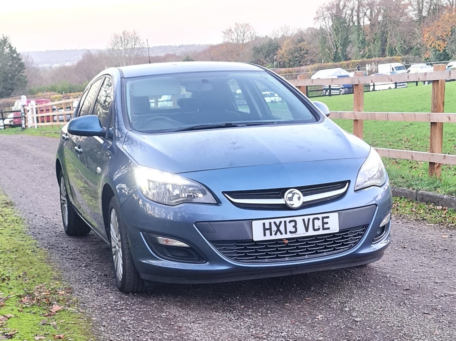 Used Vauxhall Astra 2013 for sale - 76626697: Photo 2