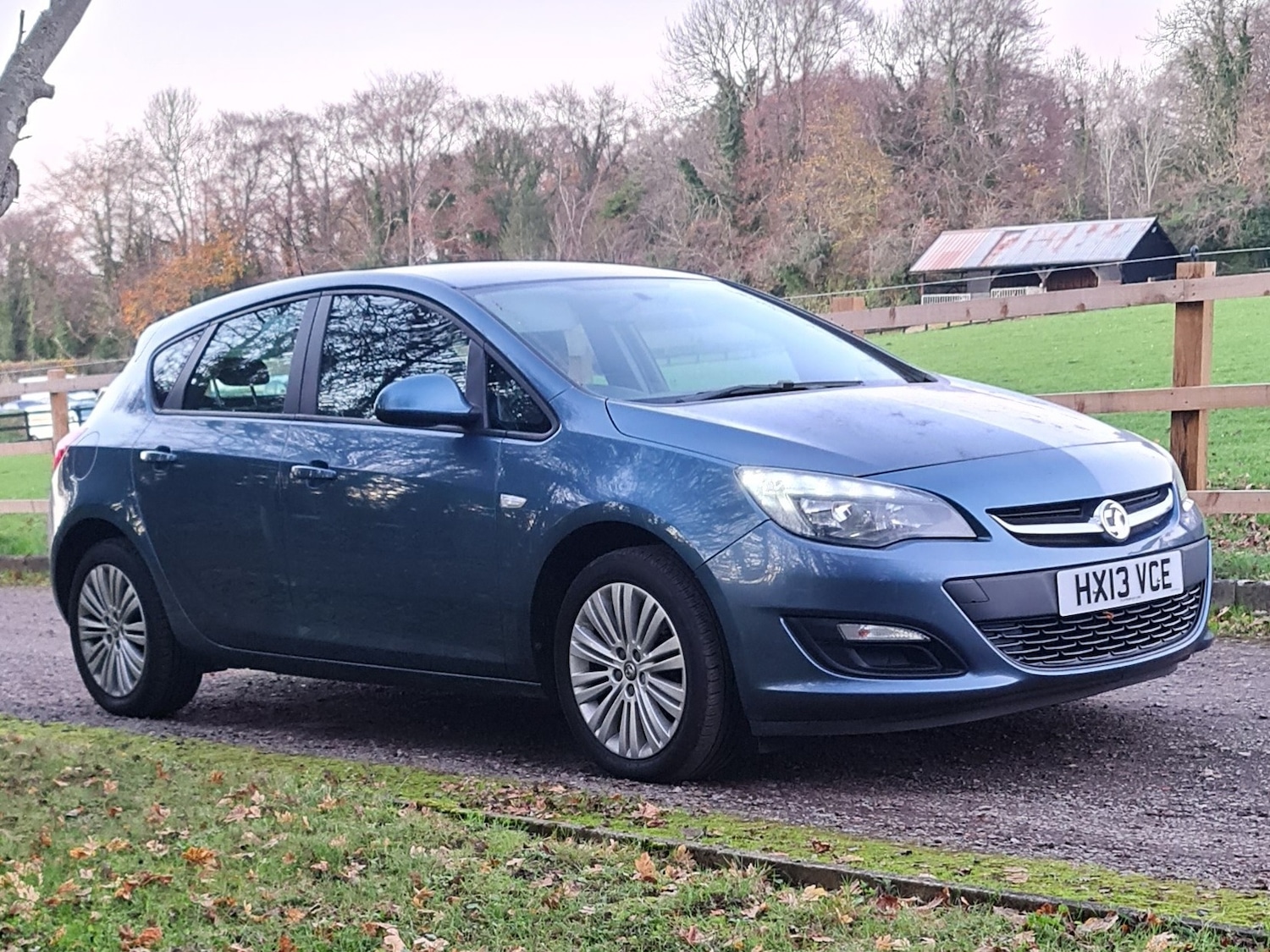 Used Vauxhall Astra 2013 for sale - 76626697: Photo 3
