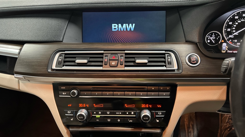 Used BMW 7 Series 2011 for sale - 77530635: Photo 11