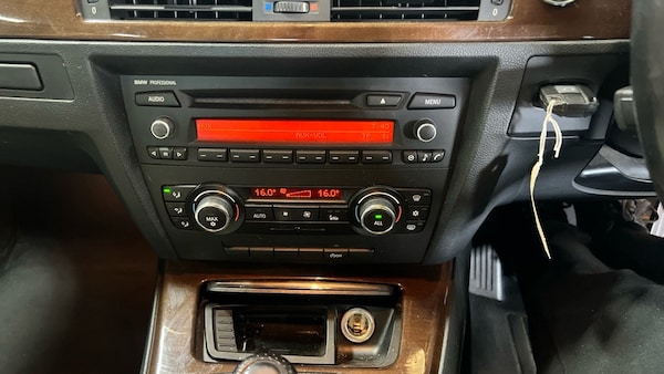 Used BMW 3 Series 2010 for sale - 74761145: Photo 9