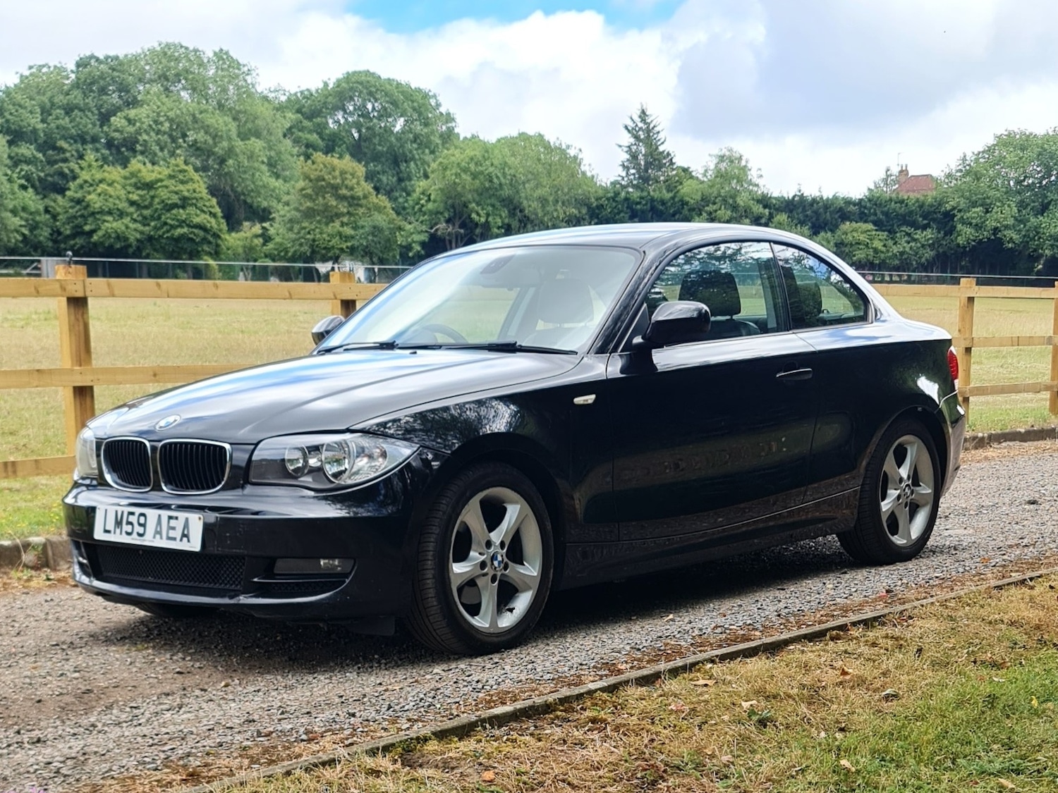 Used BMW 1 Series 2009 for sale - 76766873: Photo 2