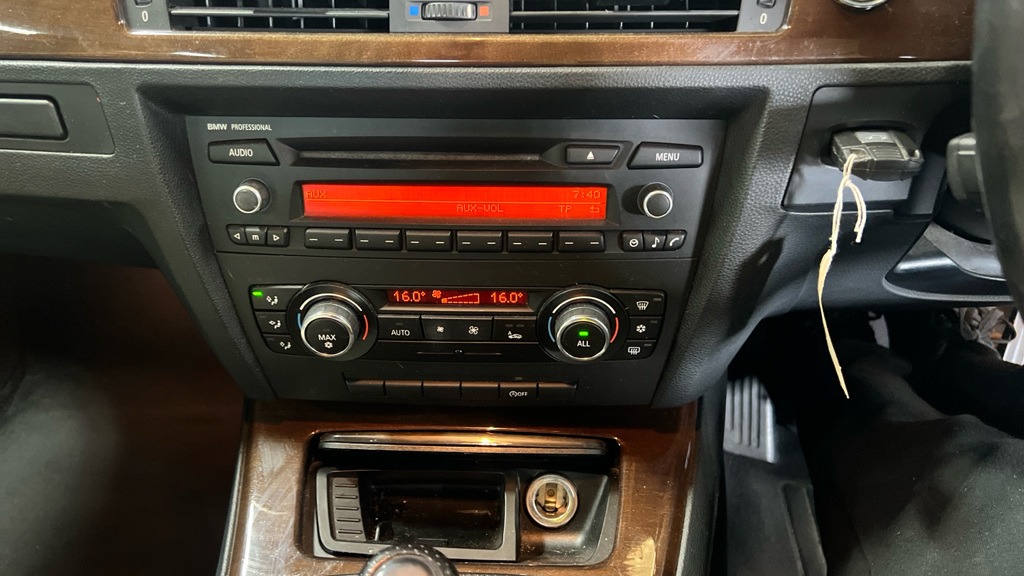 Used BMW 3 Series 2010 for sale - 78078363: Photo 8