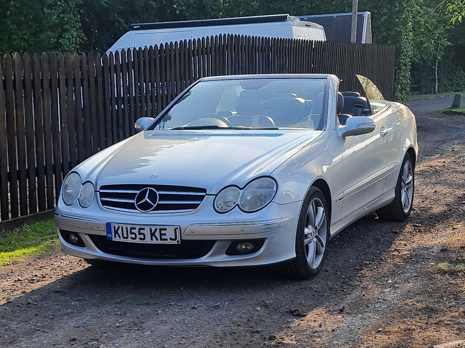 Used Mercedes-Benz CLK 2005 for sale - 76763248: Photo 1