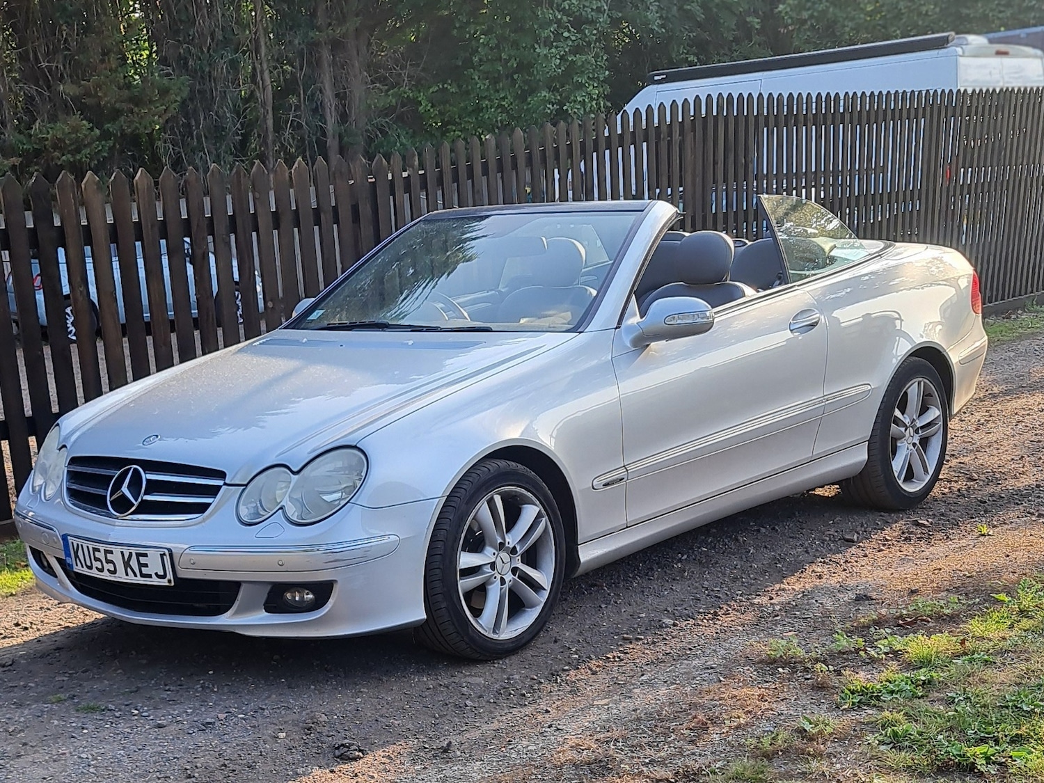 Used Mercedes-Benz CLK 2005 for sale - 76763248: Photo 9