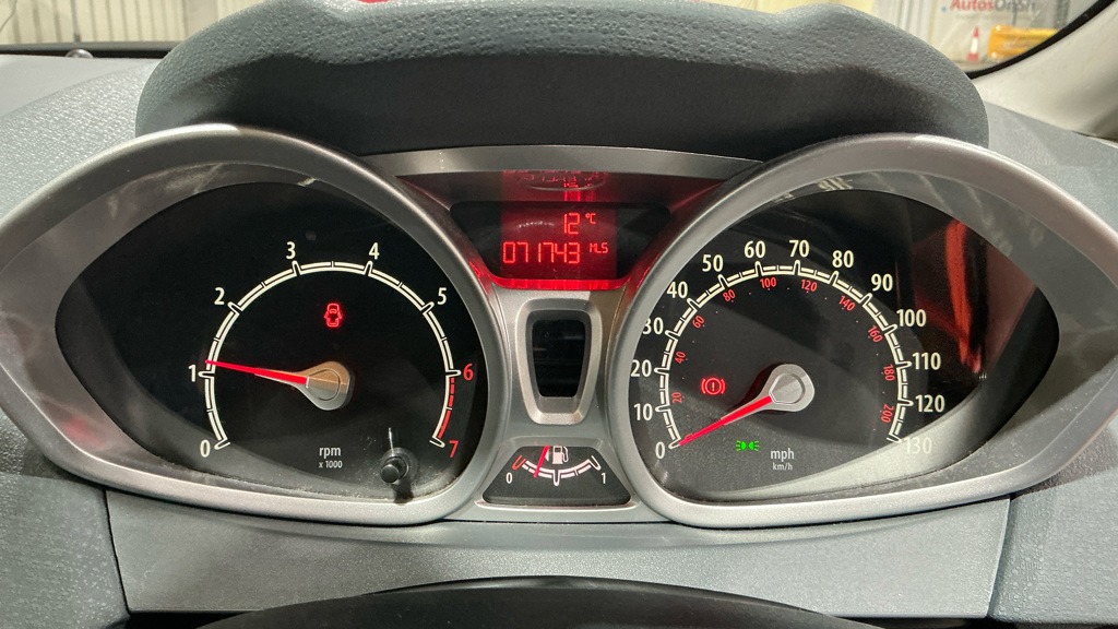 Used Ford Fiesta 2010 for sale - 76778141: Photo 11