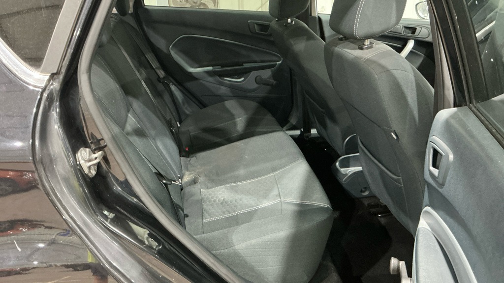 Used Ford Fiesta 2010 for sale - 76778141: Photo 9
