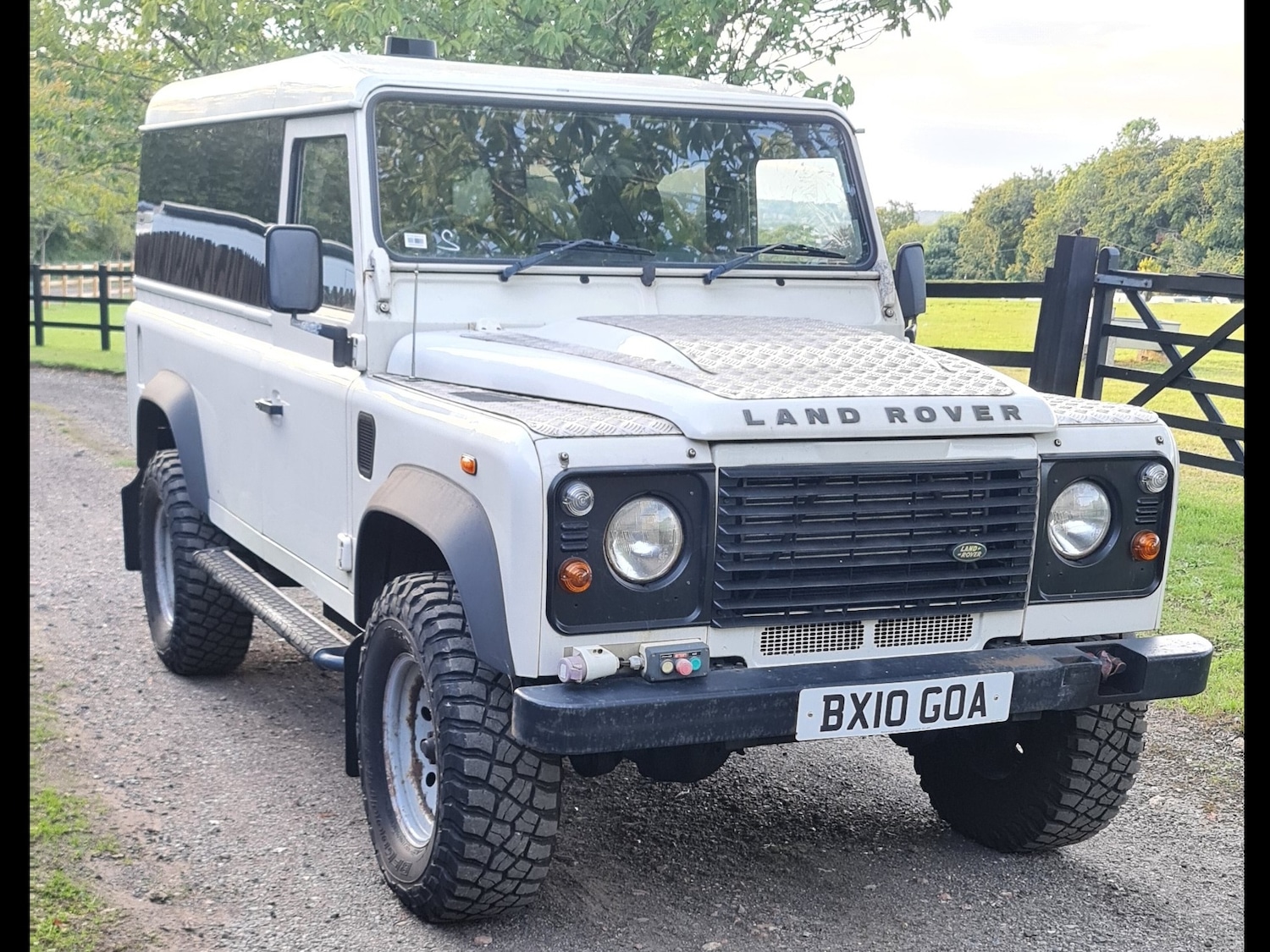 Used Land Rover Defender 2010 for sale - 77998802: Photo 10