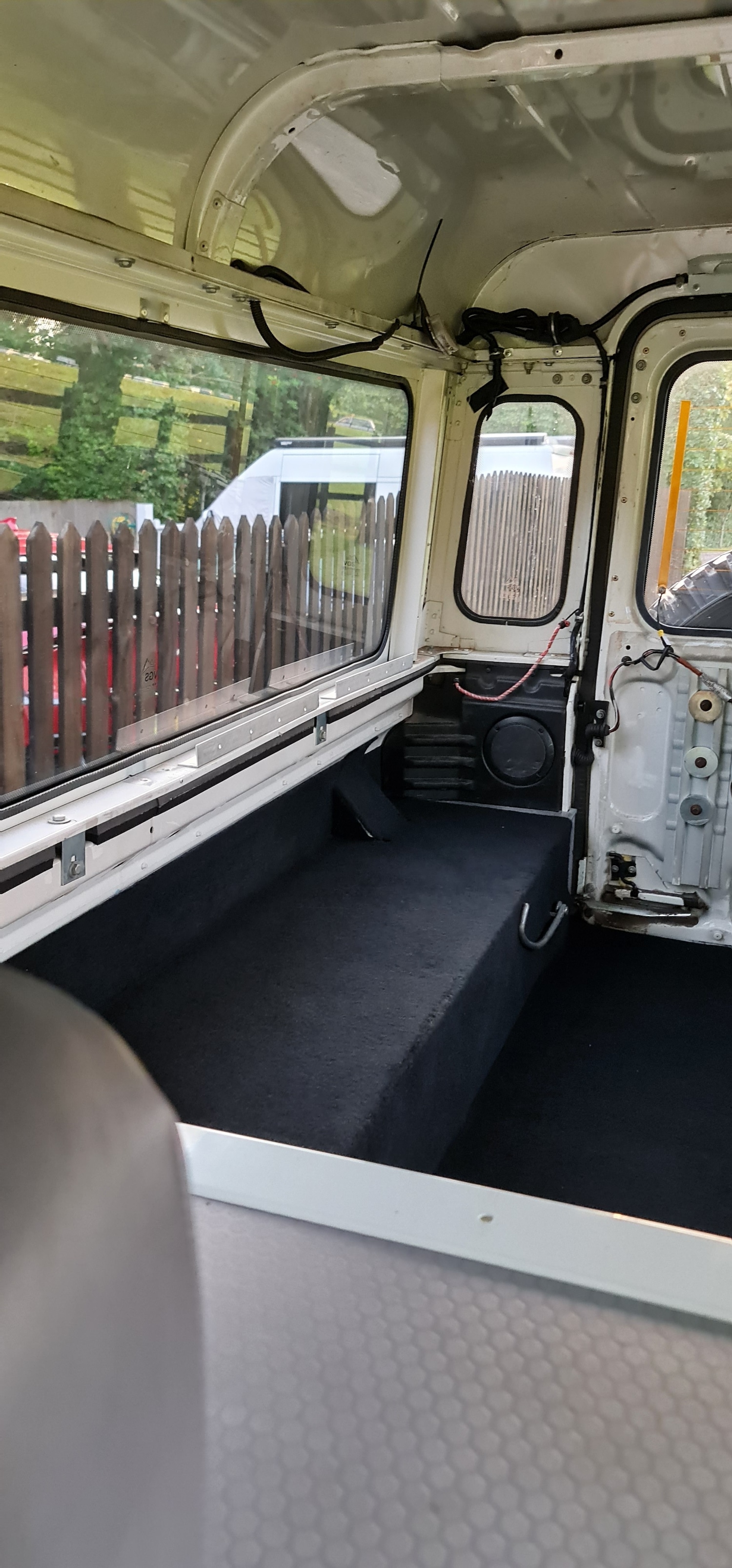 Used Land Rover Defender 2010 for sale - 77998802: Photo 20