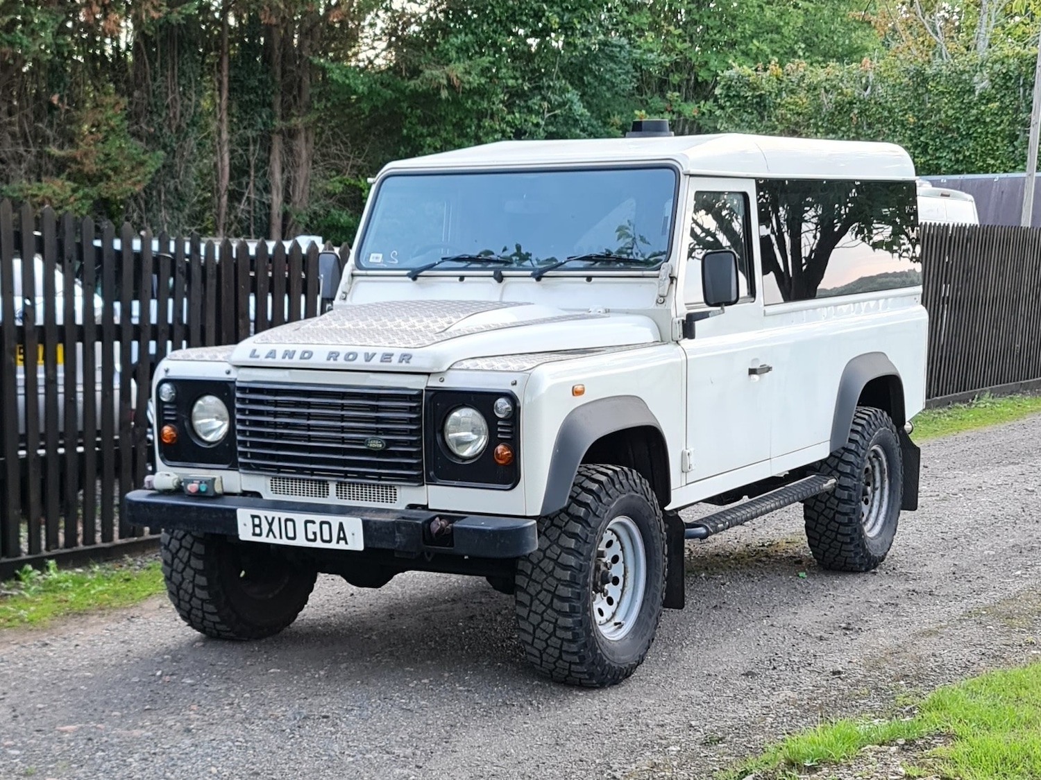 Used Land Rover Defender 2010 for sale - 77998802: Photo 3