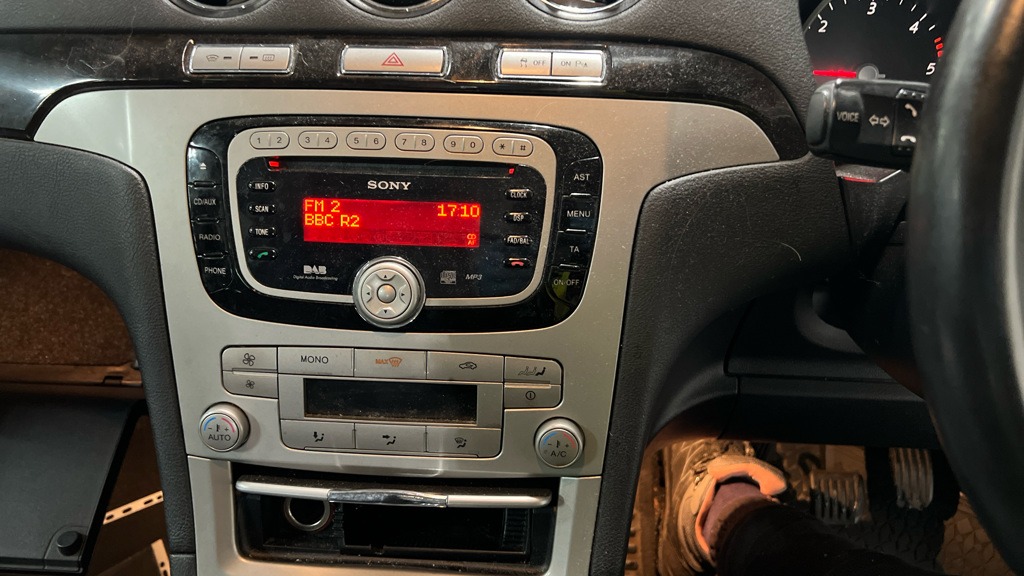 Used Ford Galaxy 2010 for sale - 77456584: Photo 11