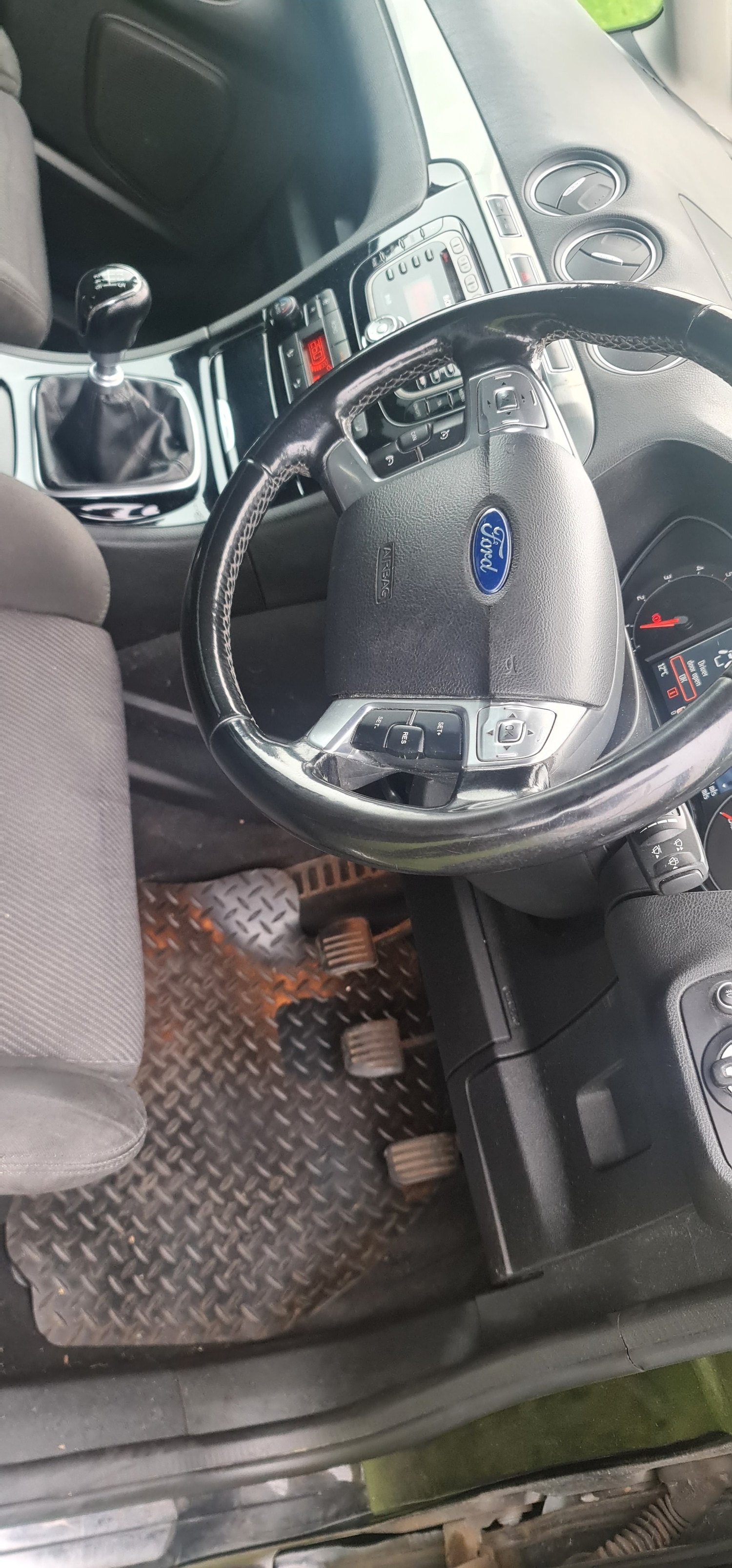 Used Ford Galaxy 2013 for sale - 76267594: Photo 17