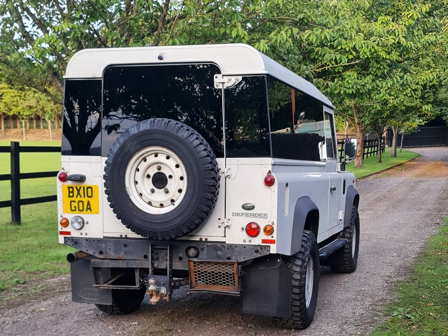 Used Land Rover Defender 2010 for sale - 76384936: Photo 10