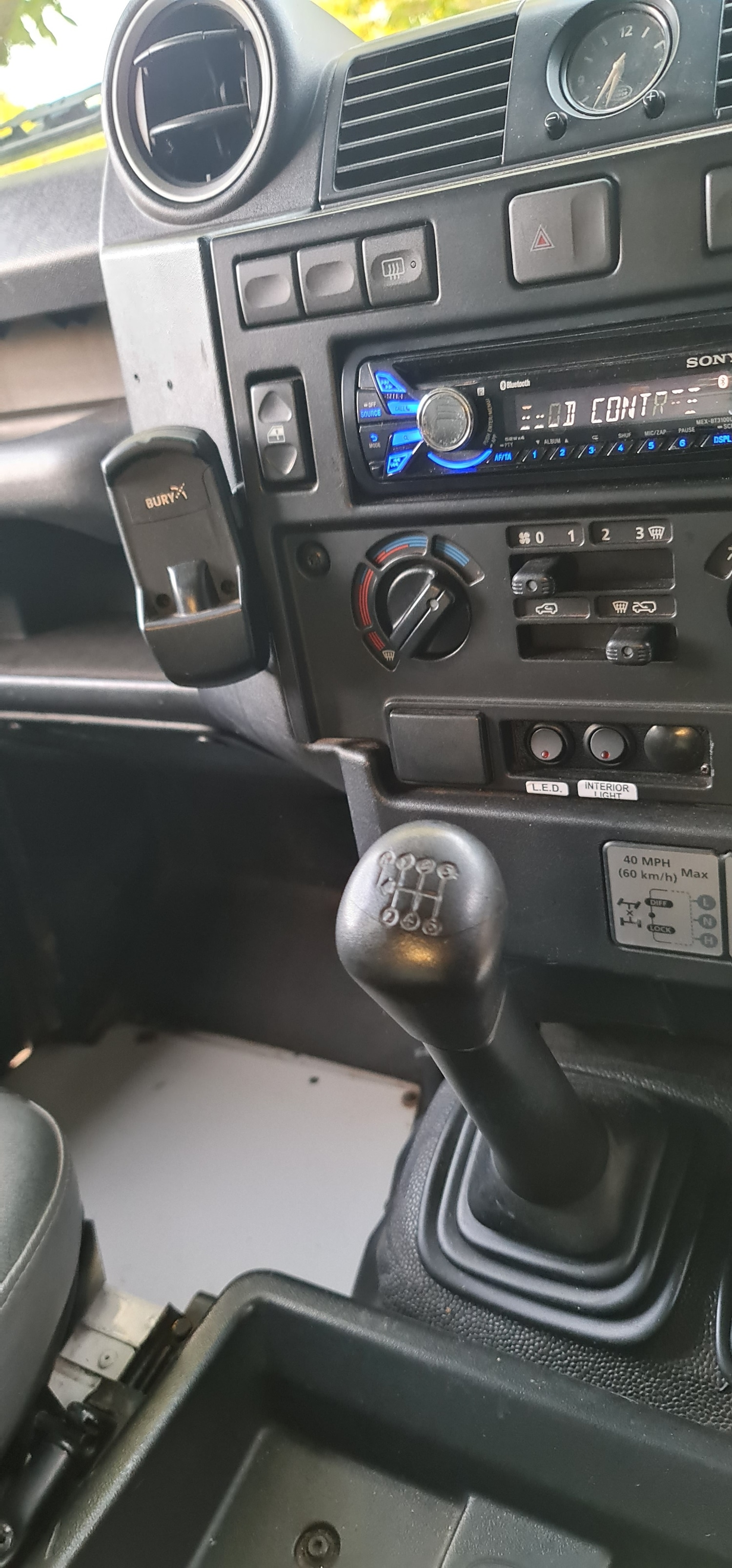 Used Land Rover Defender 2010 for sale - 76384936: Photo 20