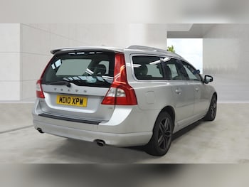 Used Volvo V70 2010 for sale - 79479153: Photo