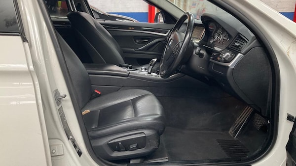 Used BMW 5 Series 2014 for sale - 68428480: Photo 12