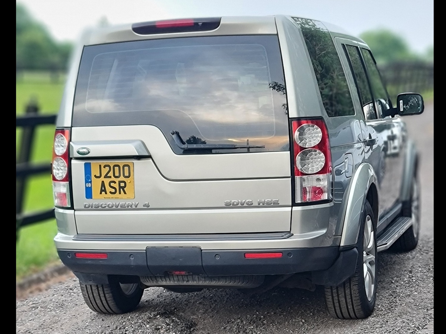 Used Land Rover Discovery 4 2014 for sale - 76017024: Photo 9