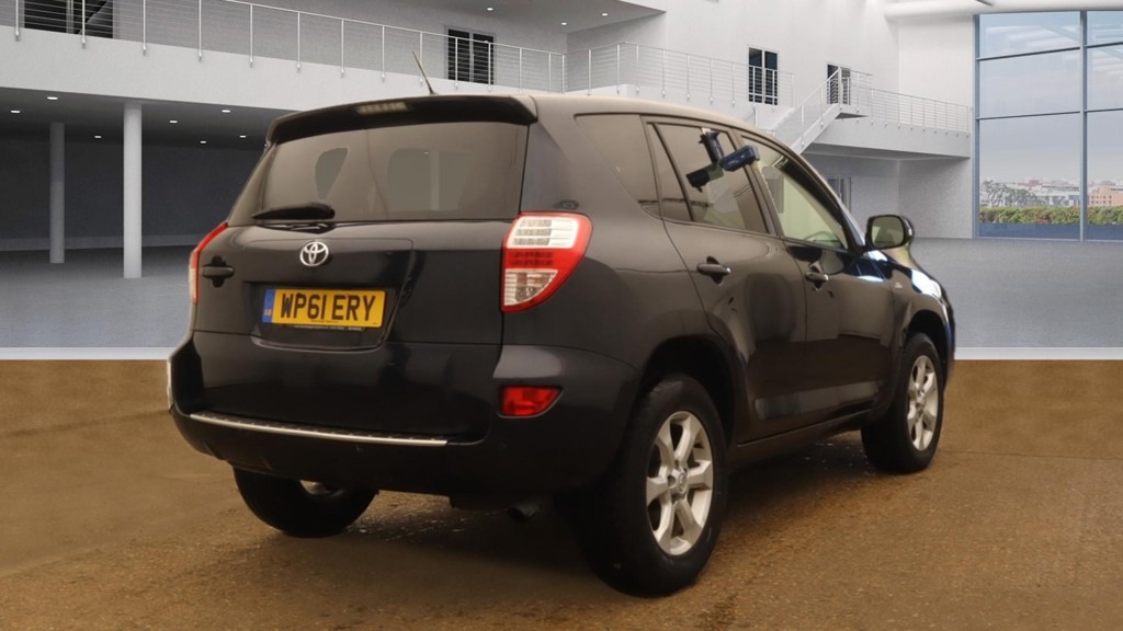 Used Toyota RAV4 2011 for sale - 76762783: Photo 4