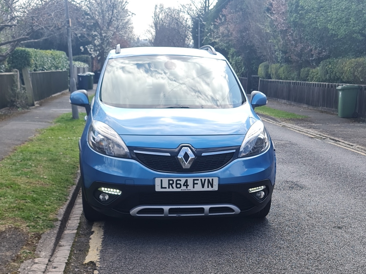 Used Renault Scenic Xmod 2014 for sale - 76065375: Photo 2