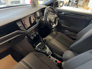 Used Volkswagen T-Roc 2021 for sale - 73626279: Photo