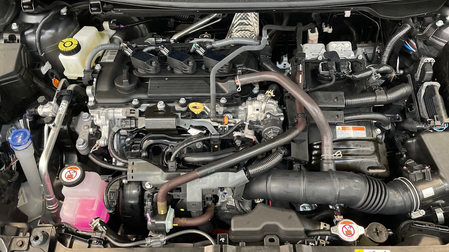 Used Mazda Mazda2 HYBRID 2024 for sale - 76910976: Photo 16