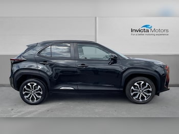 Used Toyota Yaris Cross 2023 for sale - 79301859: Photo