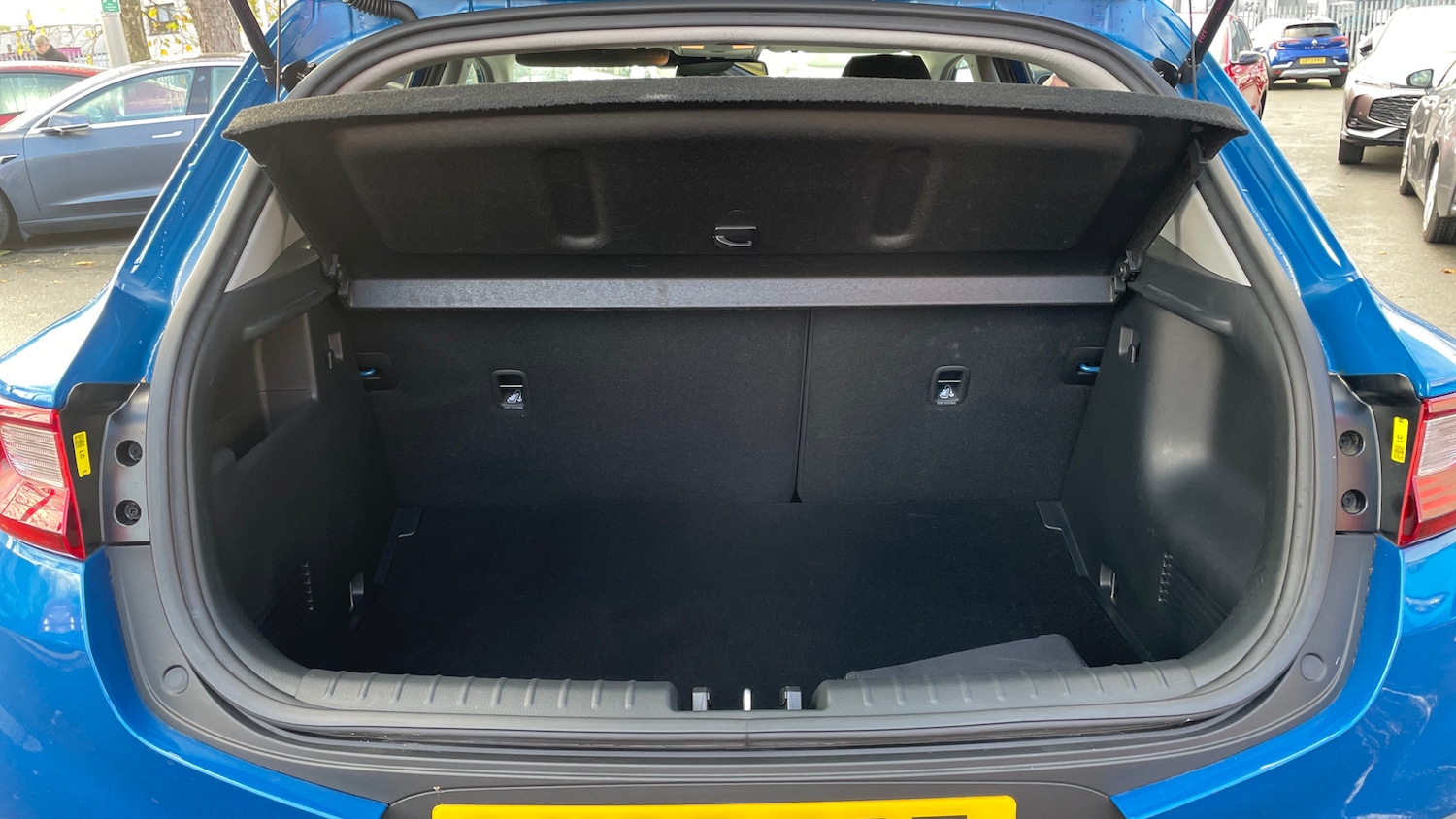 Used Kia Stonic 2023 for sale - 76896855: Photo 15