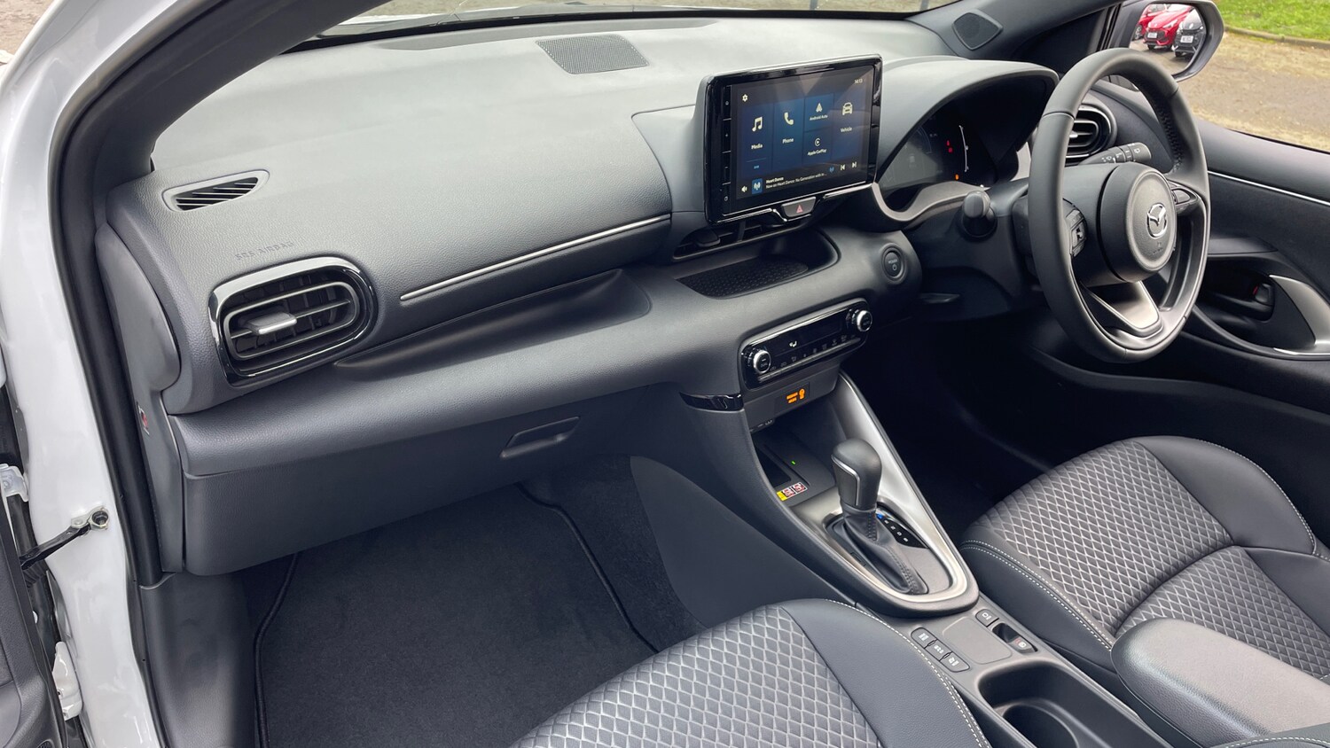 Used Mazda Mazda2 HYBRID for sale - 78168602: Photo 10