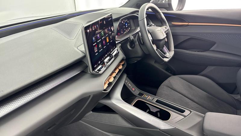 Used Cupra Terramar 2025 for sale - 77286370: Photo 2