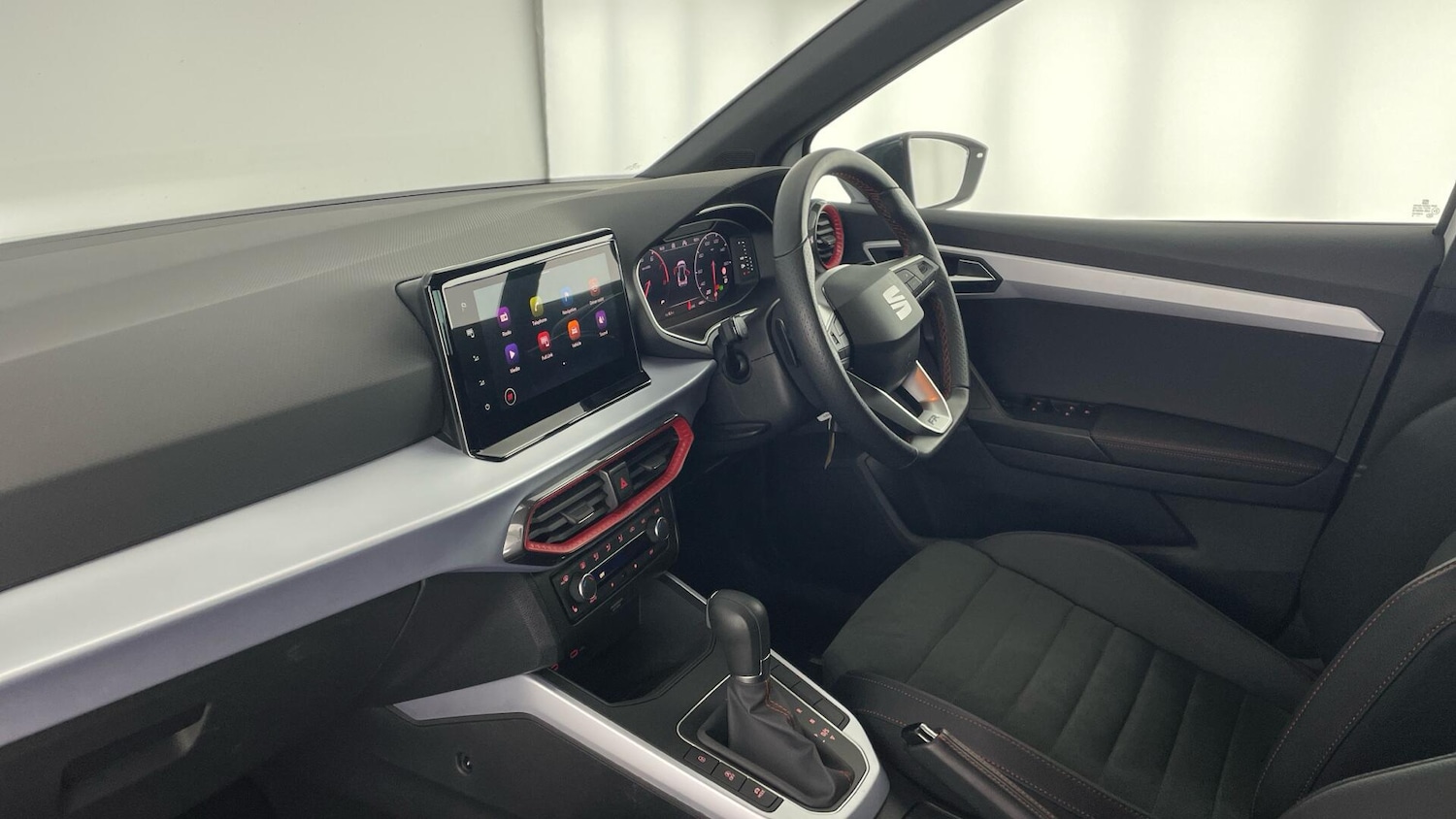 Used SEAT Arona 2024 for sale - 77505329: Photo 2