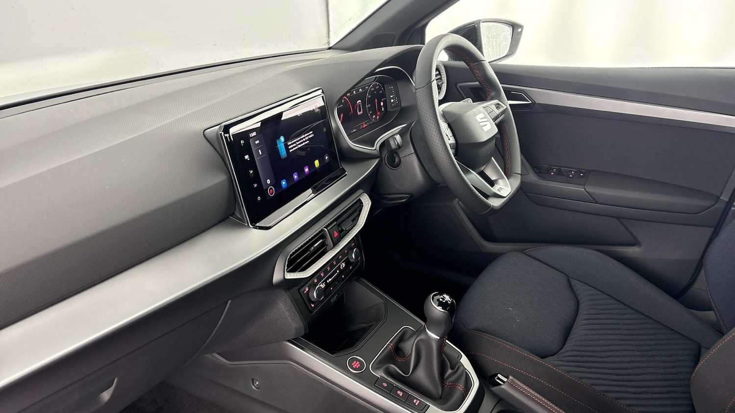 Used SEAT Arona 2025 for sale - 77602656: Photo 2