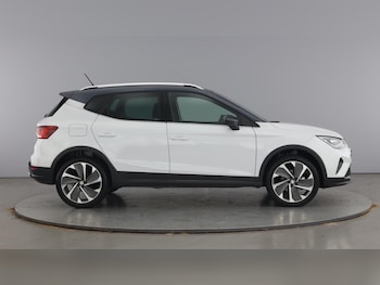 Used SEAT Arona 2024 for sale - 77619200: Photo