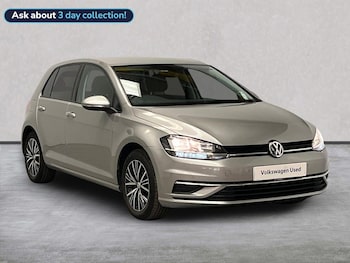 Used Volkswagen Golf 2017 for sale - 78615131: Photo