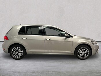 Used Volkswagen Golf 2017 for sale - 78615131: Photo