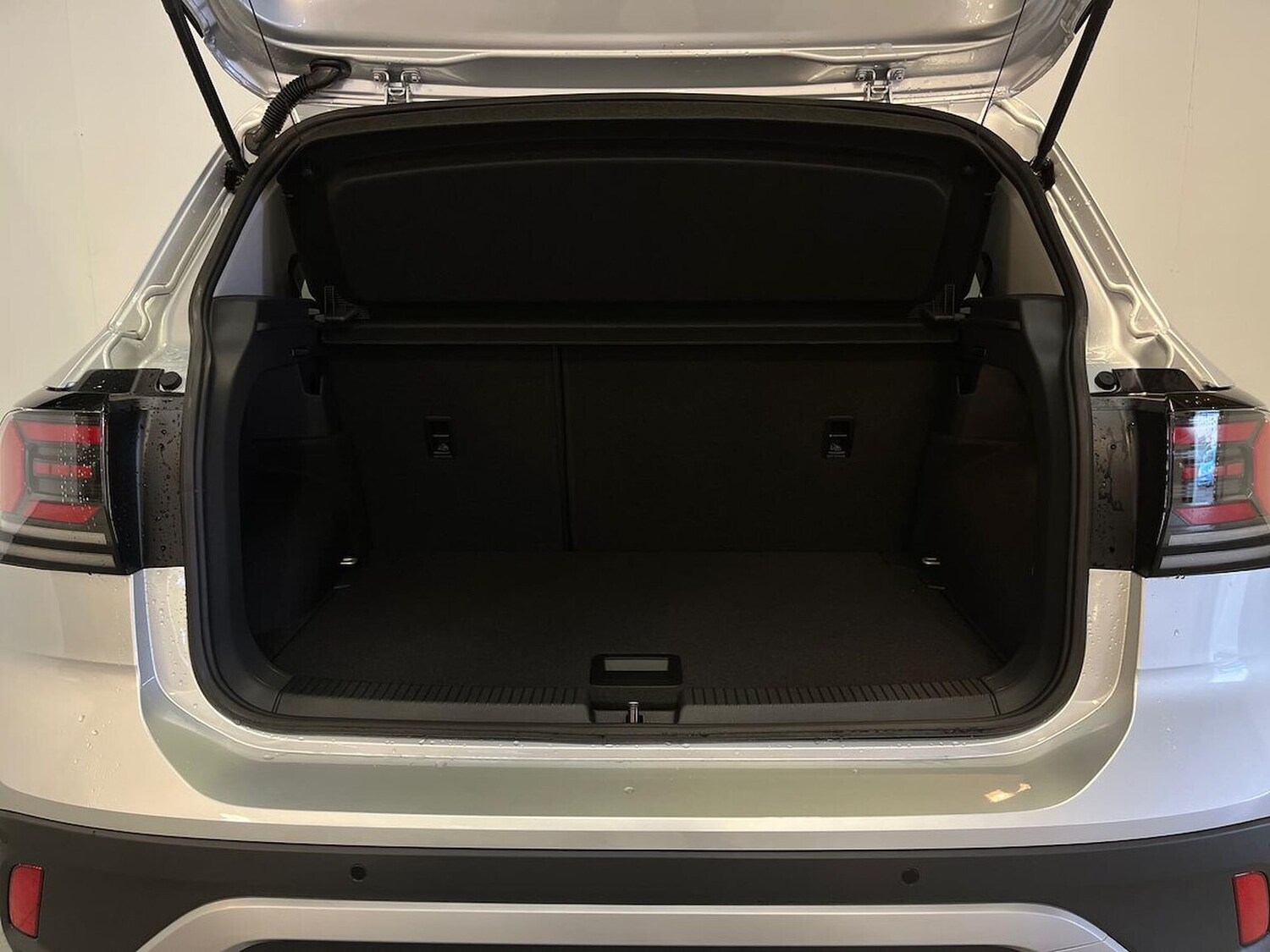 Used Volkswagen T-Cross 2025 for sale - 76288592: Photo 17