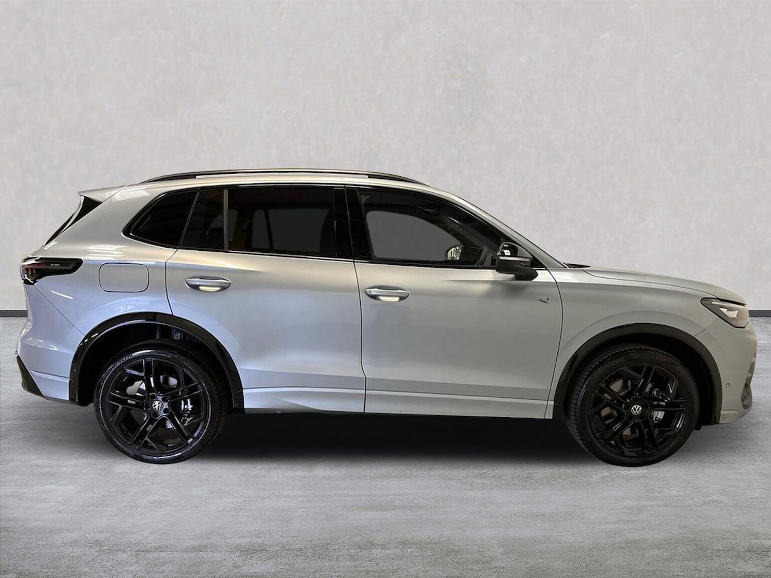 Used Volkswagen Tiguan 2025 for sale - 76102489: Photo 3