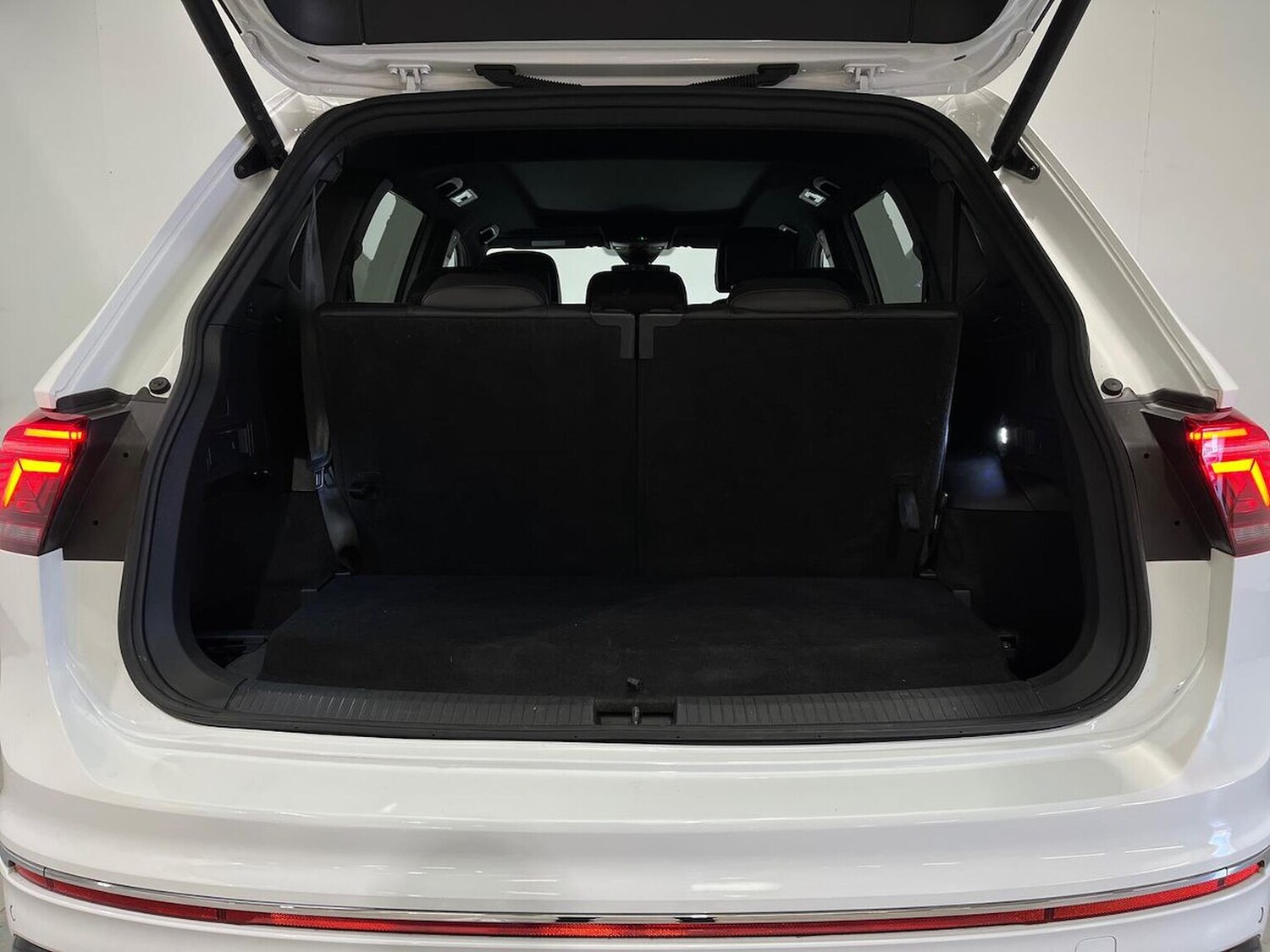 Used Volkswagen Tiguan Allspace 2024 for sale - 78195843: Photo 17