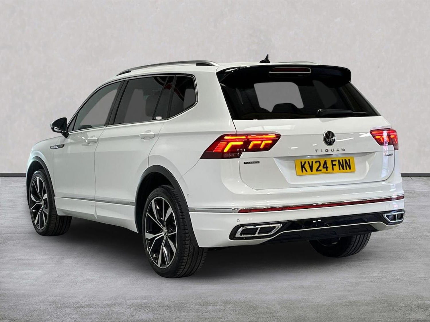 Used Volkswagen Tiguan Allspace 2024 for sale - 78195843: Photo 2