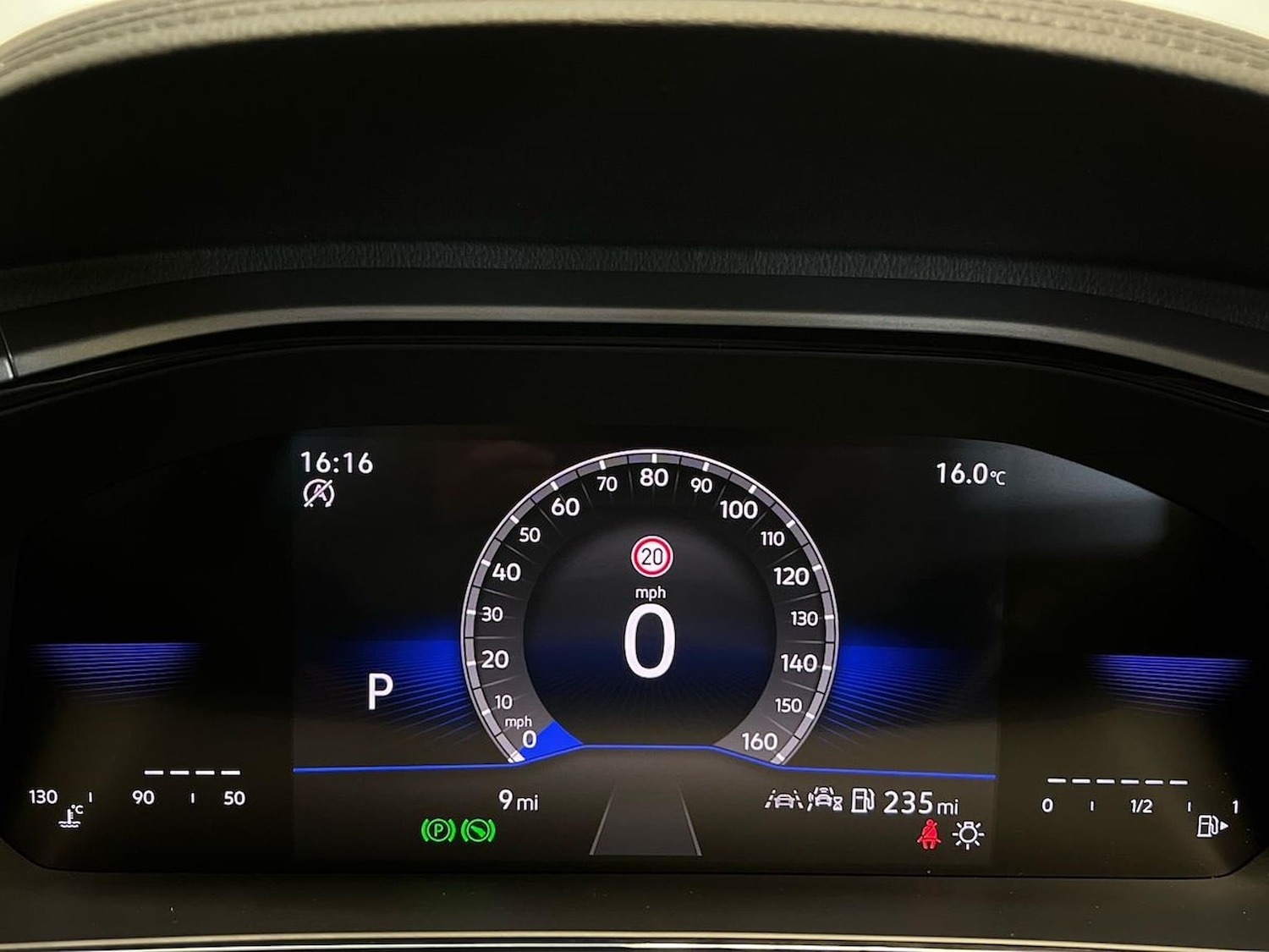 Used Volkswagen T-Roc 2025 for sale - 76770063: Photo 10