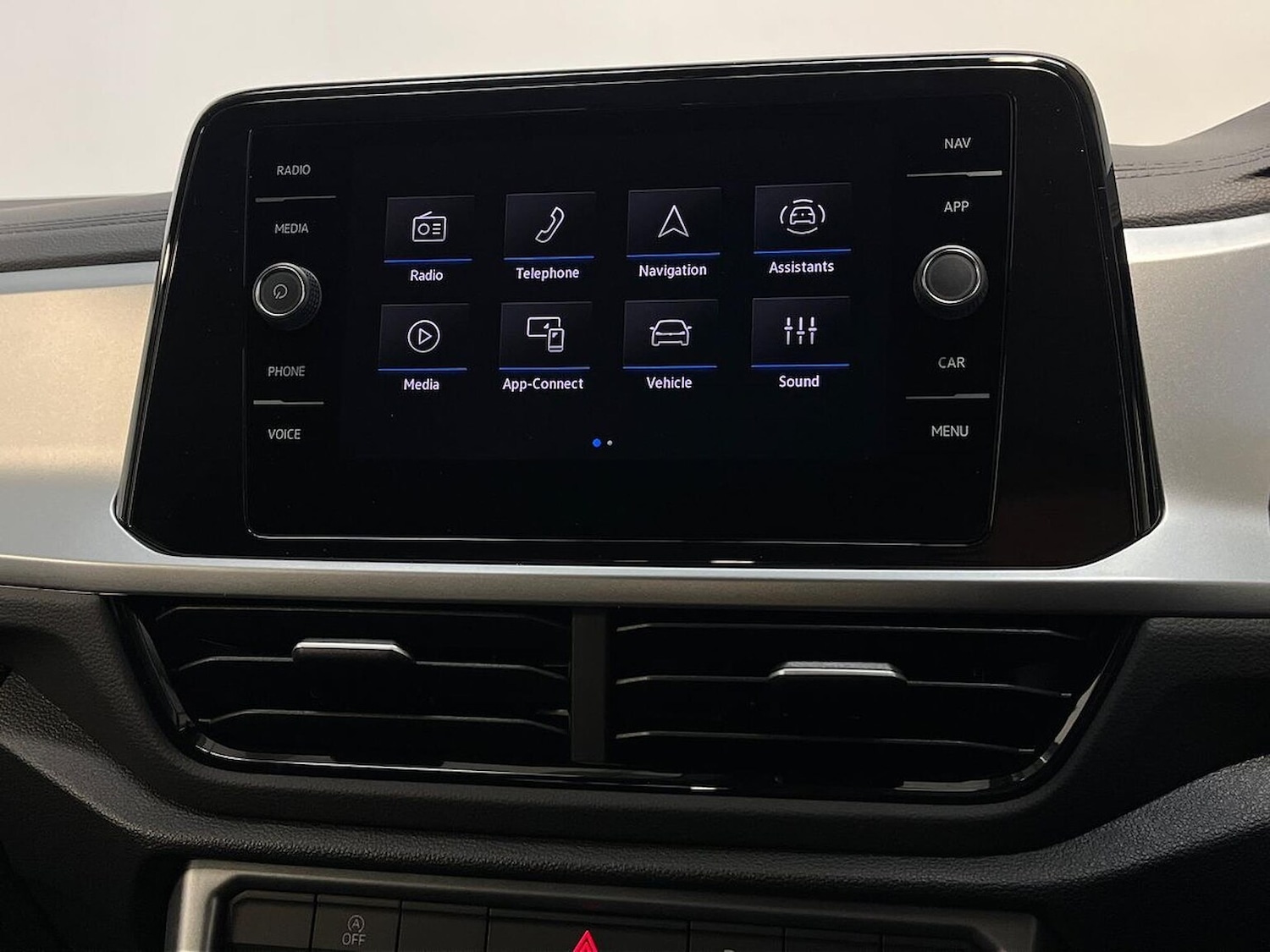 Used Volkswagen T-Roc 2025 for sale - 76770063: Photo 11