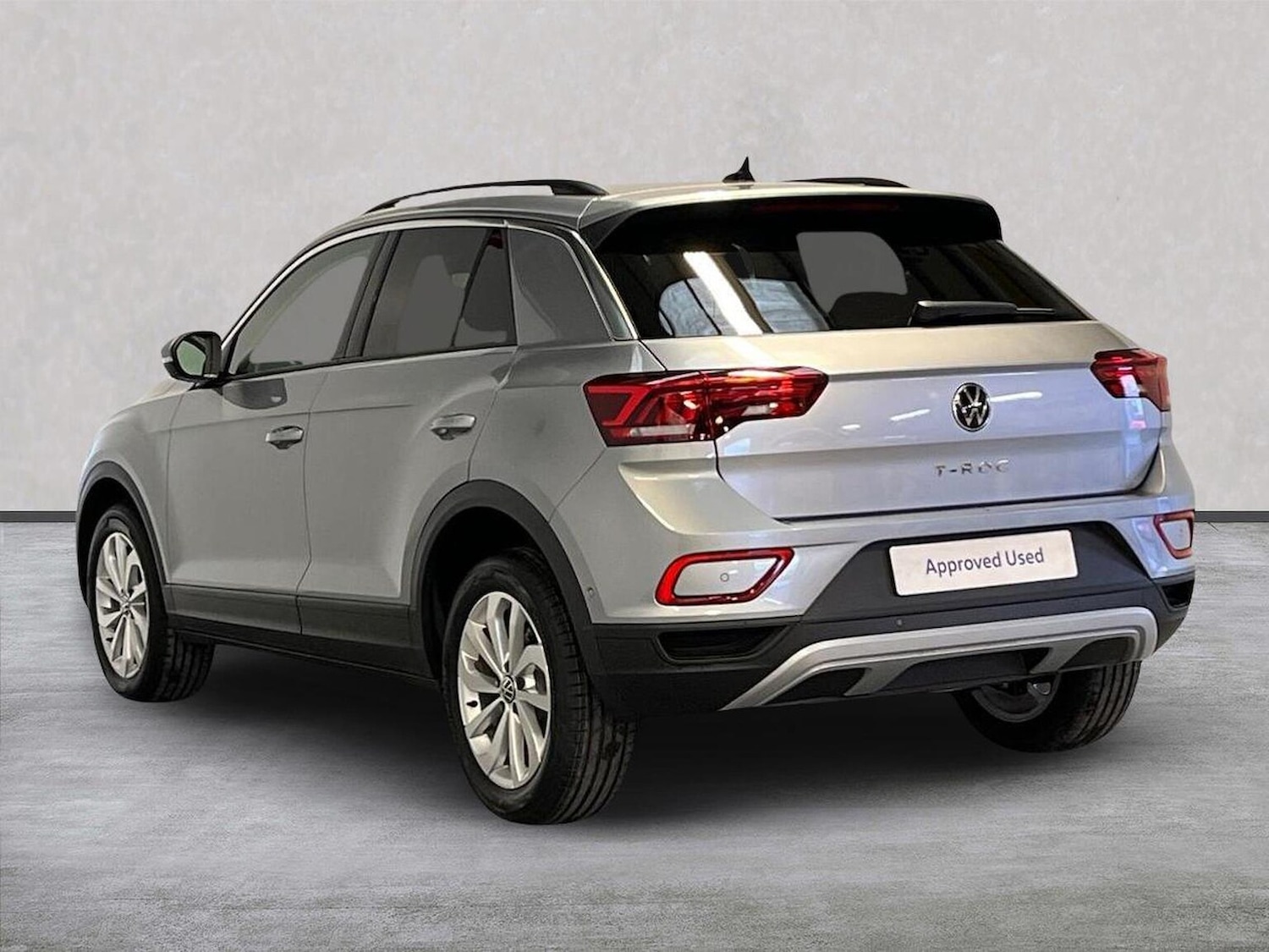 Used Volkswagen T-Roc 2025 for sale - 76770063: Photo 2