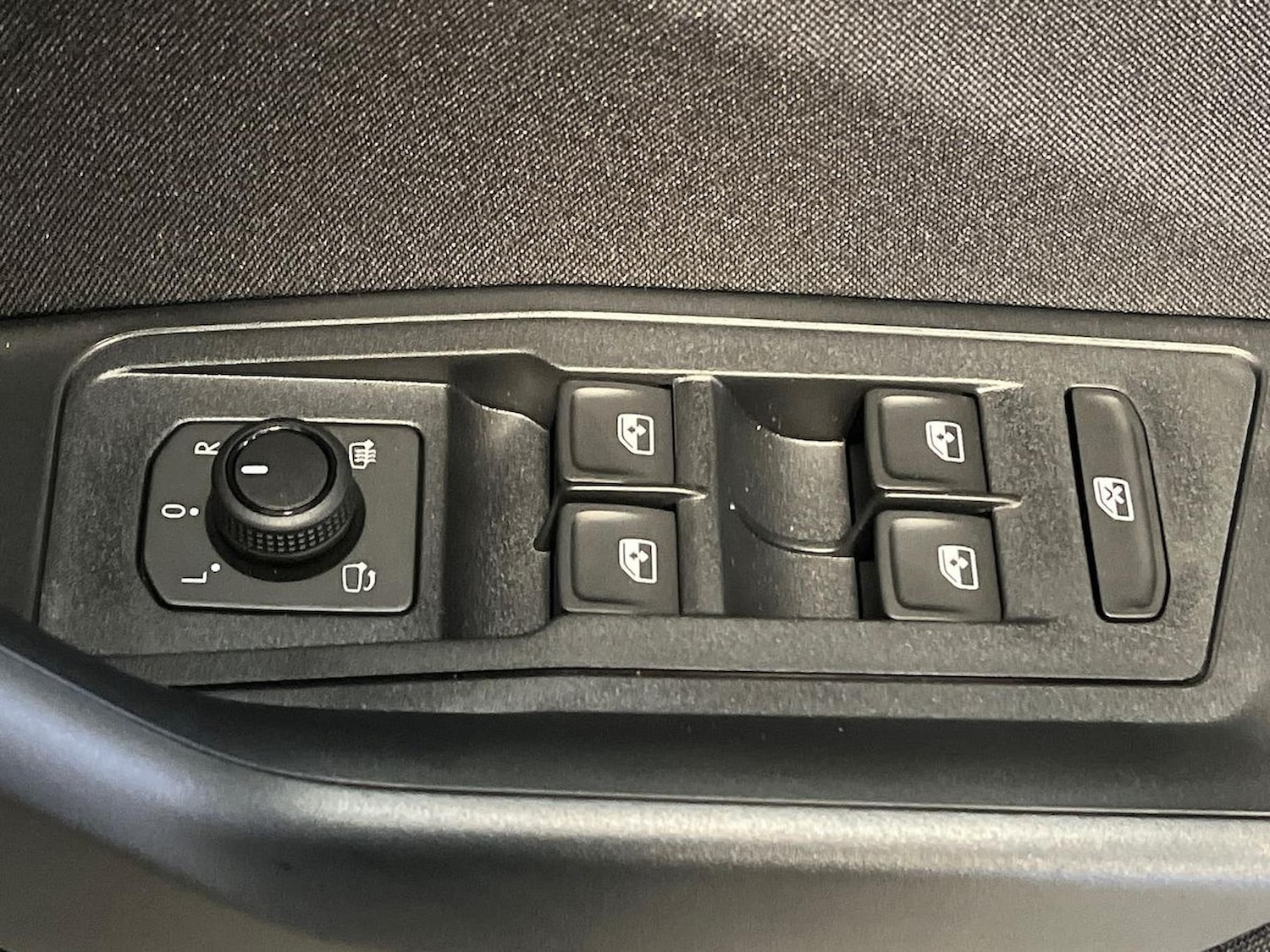 Used Volkswagen T-Roc 2025 for sale - 76770063: Photo 21