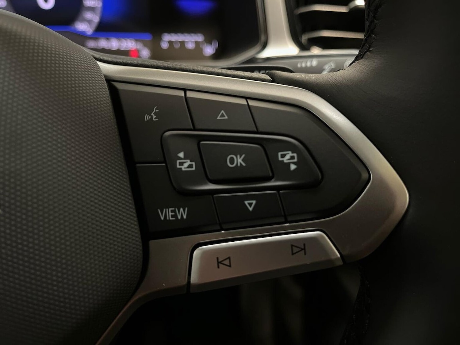 Used Volkswagen T-Roc 2025 for sale - 76770063: Photo 26