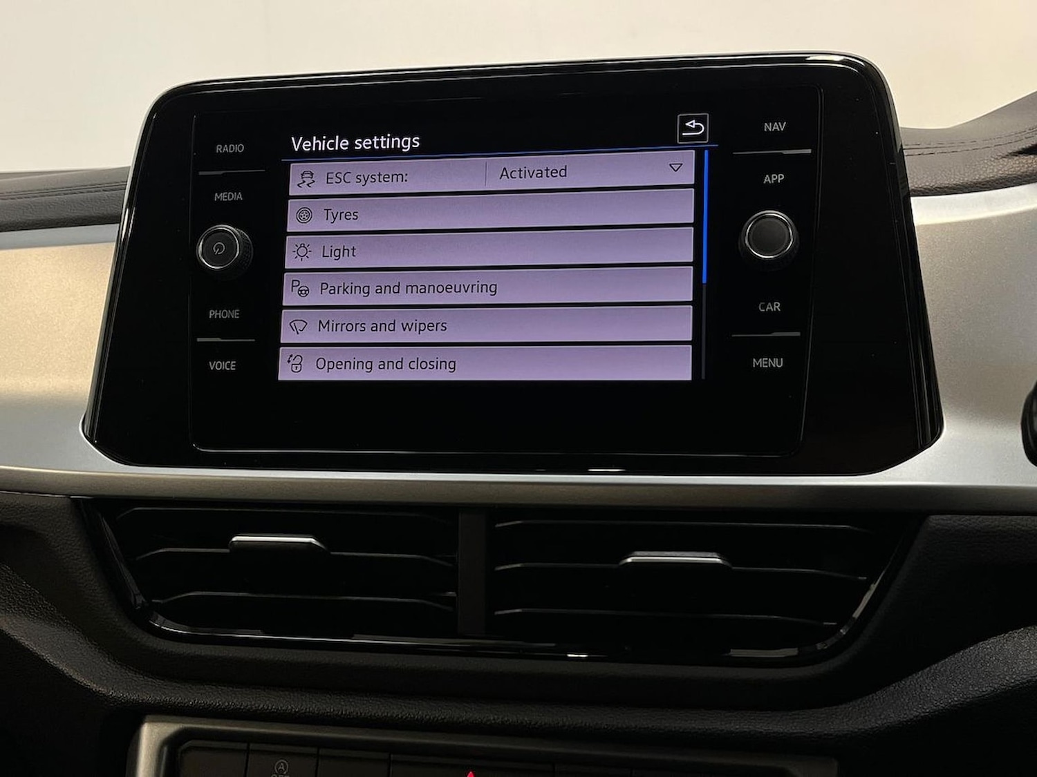 Used Volkswagen T-Roc 2025 for sale - 76770063: Photo 37