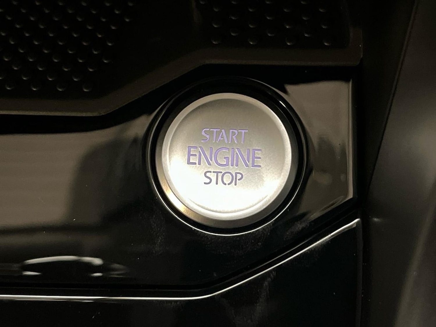 Used Volkswagen T-Roc 2025 for sale - 76770063: Photo 39