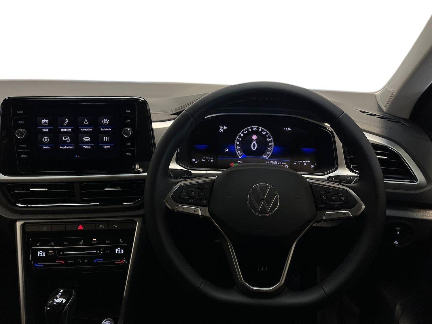 Used Volkswagen T-Roc 2025 for sale - 76770063: Photo 9