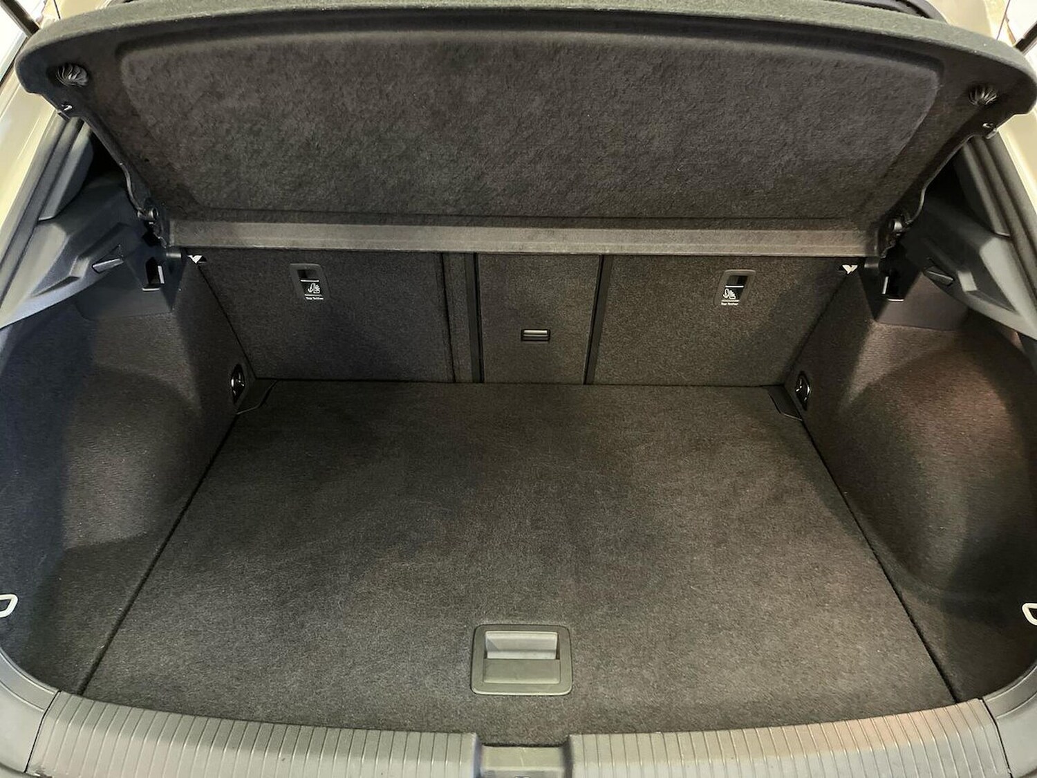 Used Volkswagen T-Roc 2023 for sale - 76566540: Photo 17