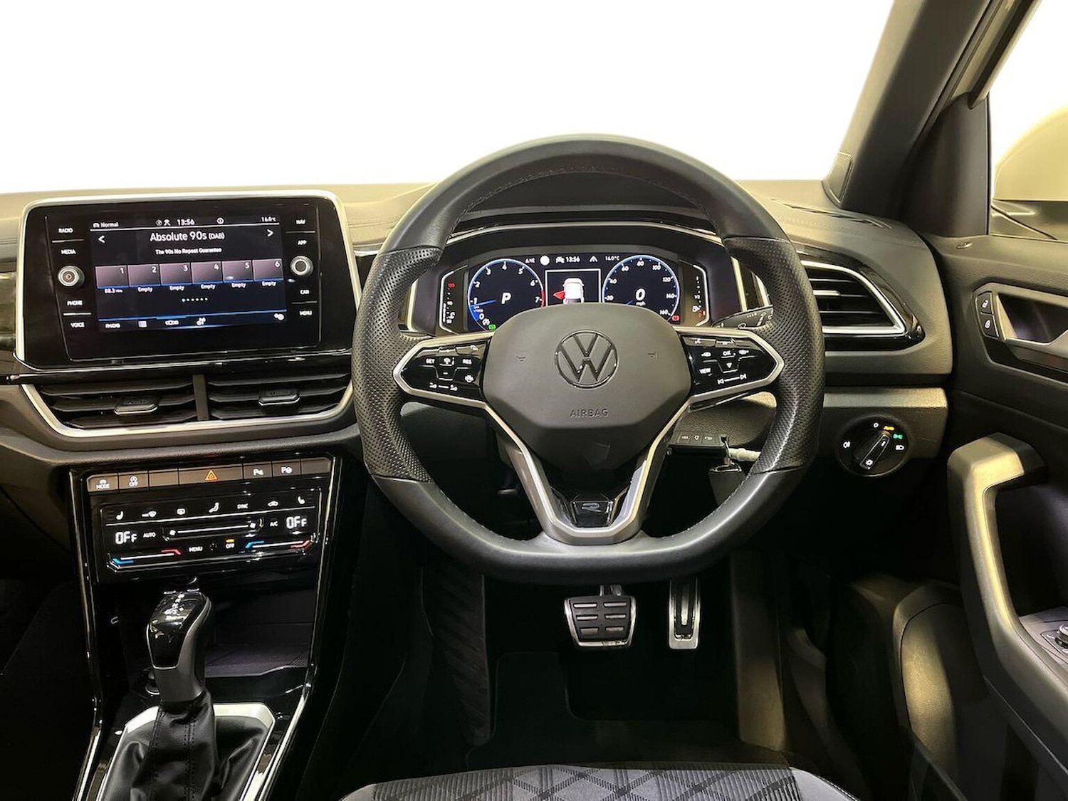 Used Volkswagen T-Roc 2023 for sale - 76566540: Photo 9